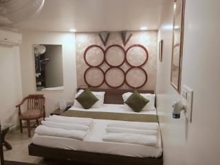 Hotel Shree Vatika - 3