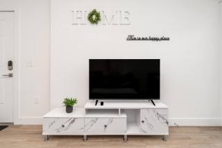 Upscale 1BR - Downtown - Steps to Bathhouse Row - 7
