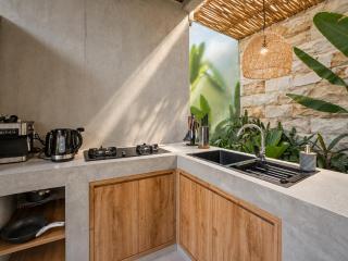 NEW! Tropical Palms Villa - 4BR Villa in Kerobokan - 9
