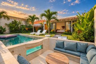 NEW! Tropical Palms Villa - 4BR Villa in Kerobokan - 4