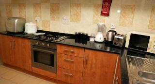 Apartment Royale Hotel - Guest Room - near Kalakuta Museum - 4