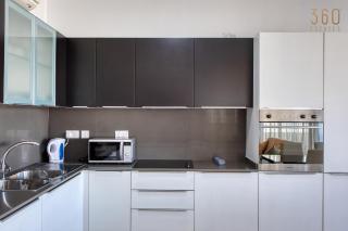 Beautiful Sliema Apartment with Lift and Balcony - 3