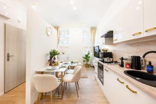 Prague Days - One Bedroom Apartment with Loft and Smart TV in Smíchov - 5