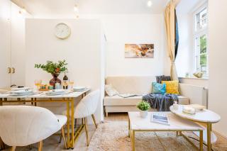 Prague Days - One Bedroom Apartment with Loft and Smart TV in Smíchov - 9