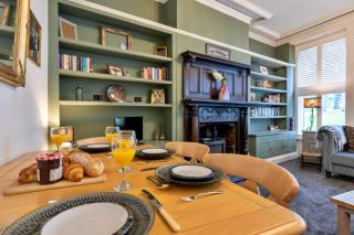 Finest Retreats - Hall Bank - 1
