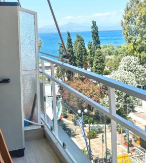 Home Lux Azura Seaside Apartment in the Heart of Loutraki - 5