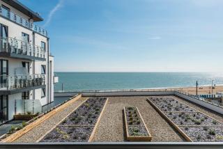 Beachside: New two bedroom apartment with parking - 3