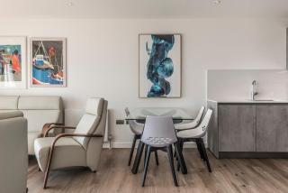 Beachside: New two bedroom apartment with parking - 1