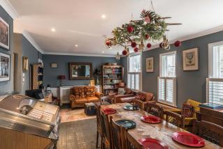 The Old Post Office - Unique house with games room & bar - 8