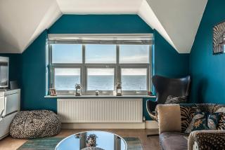 Bay View - Private parking, beach views, central location - 8