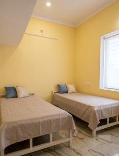 Yash Home Stay - 8