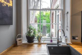 Coastal Cottage: Charming three bedroom cottage with private garden - 5