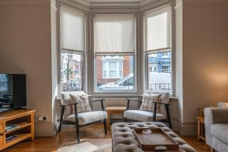 Belle Vue House- Charming spacious house ideal for friends, family and group gatherings, close to Ramsgate centre - Free street parking - 6