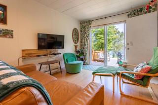 KazaLutins with a Private Beach, Lakefront - 6