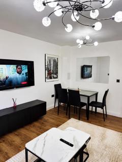 Praedium Homes Lakeside - 9