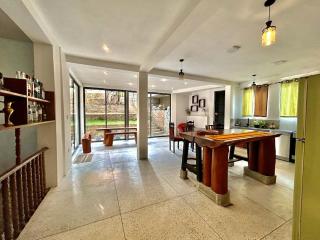 HnM Kandy Double or Family Suite - 8
