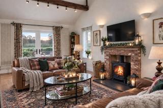 Horseshoe House at Pudleston Court - 9