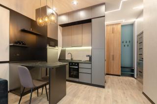 12-131a Yaroslaviv Grad, Bulvarno Kudriavska 17, Kyiv centre, Golden Gate metro nearby, panoramic city view, 15 kW backup power, Petrovdom Apartment - 3
