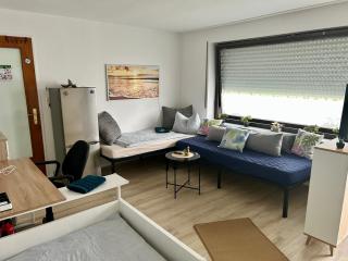 Deine Pension, Family & Friends Room P3, 5 beds, 25qm, Check-in 4PM till 5AM - Creglingen - 2