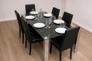 Spacious 4BR Bradford Home for contractors and familes of 11 with 9 Beds, Fast WiFi, Garden and Free Parking near Interchange, University and M606 - 1