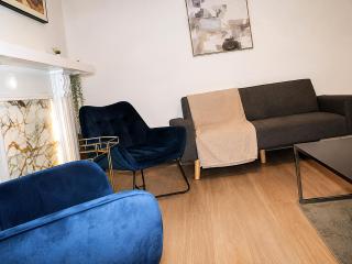 Spacious 4BR Bradford Home for contractors and familes of 11 with 9 Beds, Fast WiFi, Garden and Free Parking near Interchange, University and M606 - 2