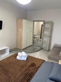 Home196a - 7
