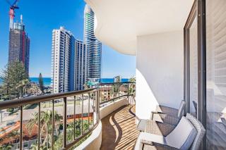 1BR Apartment - Beach Views -Resort Pools - Central Surfers Location - 9