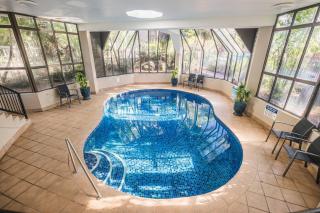 1BR Apartment - Beach Views -Resort Pools - Central Surfers Location - 0