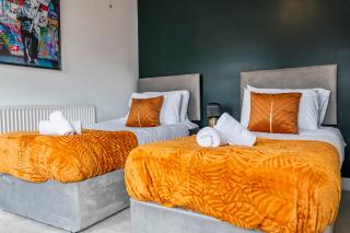 Contractor Stay 4-bed CV2 Close to Hospital and HS2 - 2