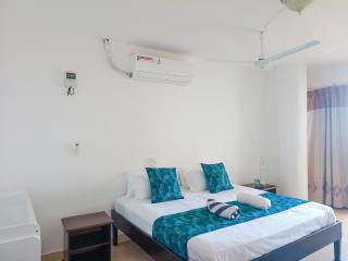 Moon light Sea View Apartments - 6