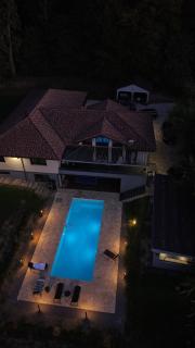 Breite Privée Forest and Pool Retreat - 6
