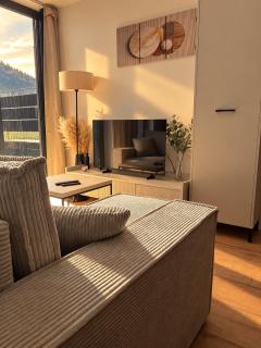 Moderný apartmán v centre Banskej Bystrice so súkromnou terasou a parkovaním - 3
