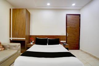 Townhouse Dashrathpuri Metro Formerly Elegant Palace - 1