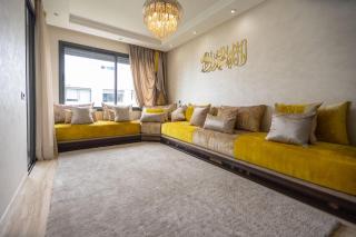 Luxury 147m Apartment with private terrace and pool - 8