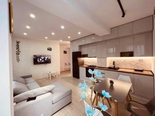 Sunny Panorama Apartment Central Tbilisi - 9