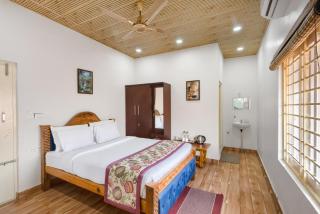 Alaya Stays APR Pet-Friendly One-Room Suites with Swimming Pool - 8