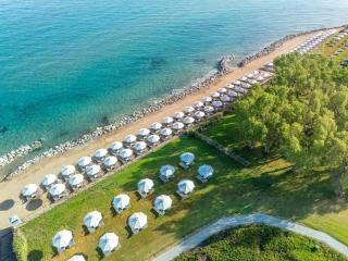 Neptune Luxury Resort - 1
