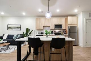 HULU+GYM+PARKING Near ShoppingUPMCUniversities - Pittsburgh - 9