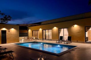 Villa Grandpa Paul's Heritage, heated pool - year round Dalmatia - 0