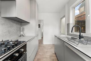 Cambridge Charm - Stylish & Pet Friendly - 5