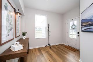 5BR & 4 Baths, Near Ark, Sleeps 12 - 1