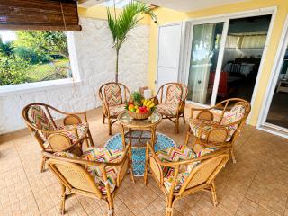 Logan's Beach House - 9