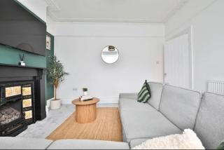 Cosy 4 Bedroom Cardiff City Centre House - 4