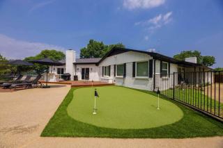 Luxury Family Retreat Near Wedding Venues - 9