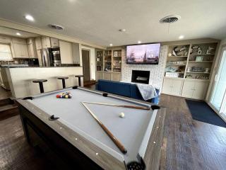 Luxury Family Retreat Near Wedding Venues - 8