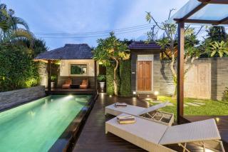 Luxurious and Cozy King Beds, Pool, closed living room - 4
