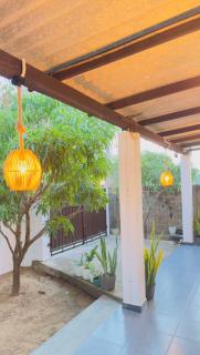 Solace Family Villa Arugambay - 2