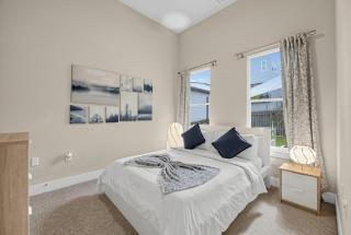 Spacious 3BR Home Near Samsung Tesla and Amazon Sleeps 8 - 7