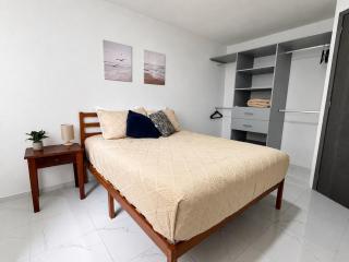 Gupy 26 - 3BR Beach House Steps from the Beach Near the Ferry - 5