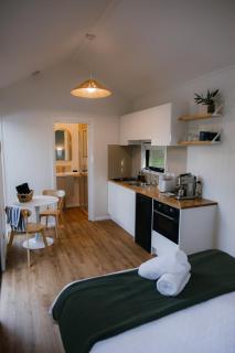 Djindarup Retreat Lakeview Tiny House 3 - 6
